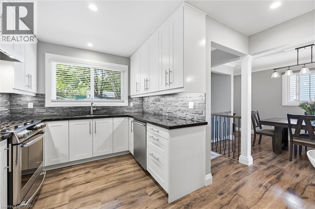 2120 Cavendish Drive, Burlington, ON