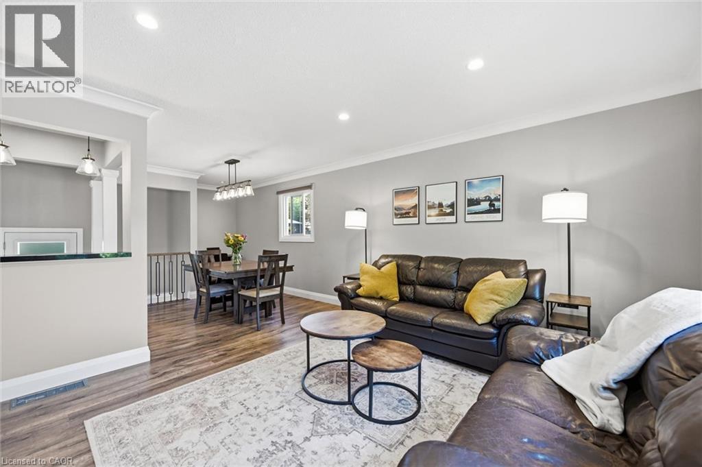 2120 Cavendish Drive, Burlington, ON