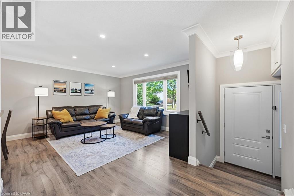 2120 Cavendish Drive, Burlington, ON