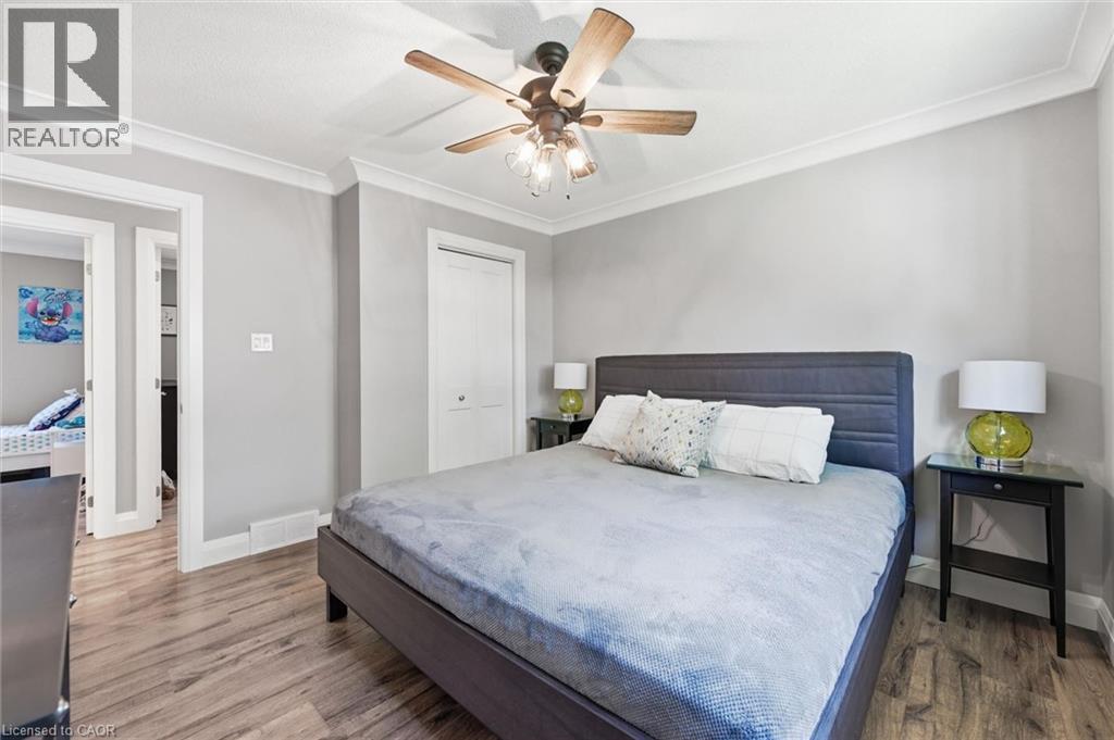 2120 Cavendish Drive, Burlington, ON