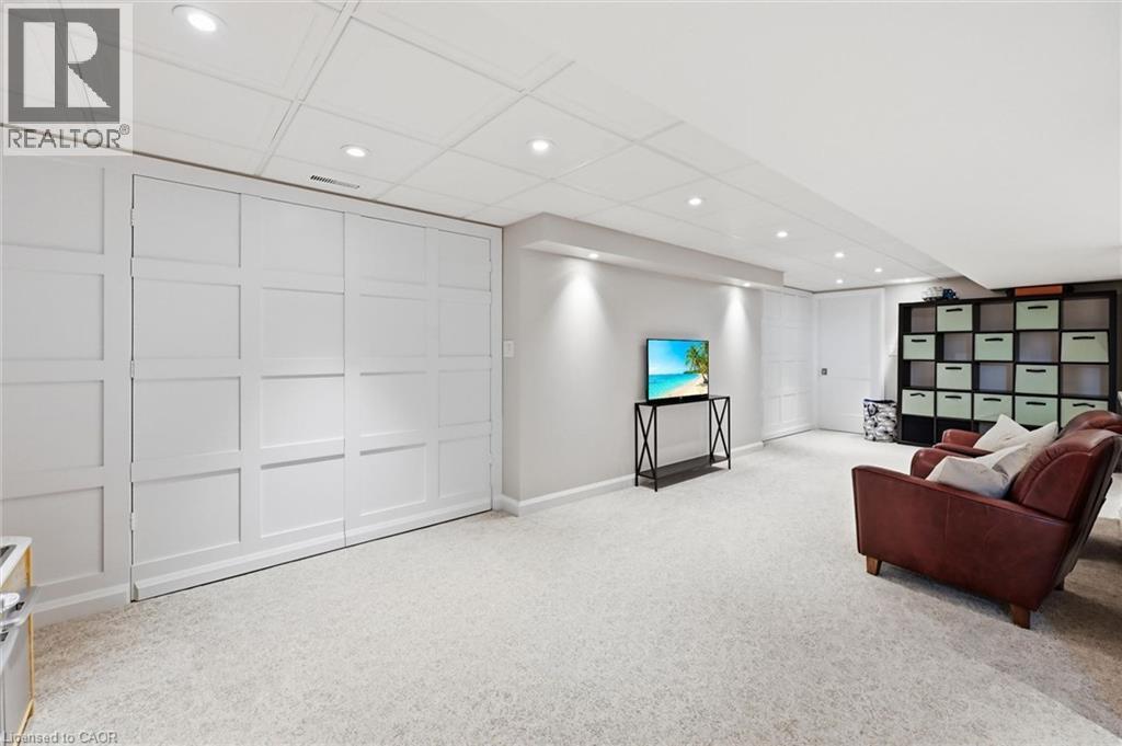 2120 Cavendish Drive, Burlington, ON