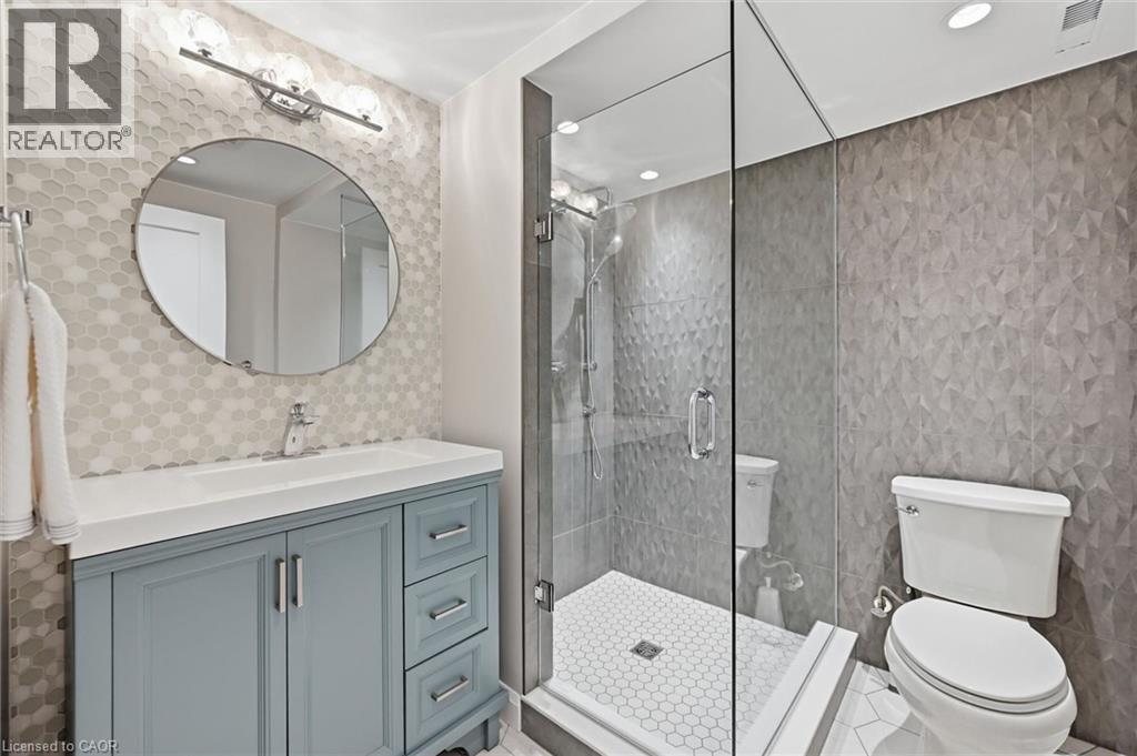 2120 Cavendish Drive, Burlington, ON