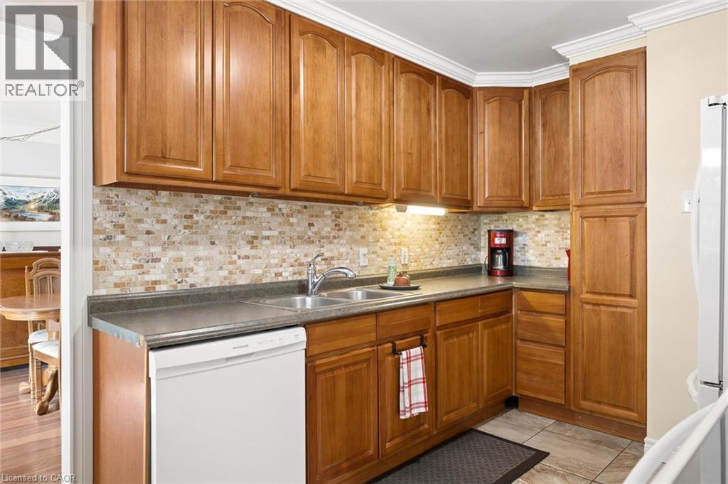 35 Edinburgh Road, Kitchener, ON