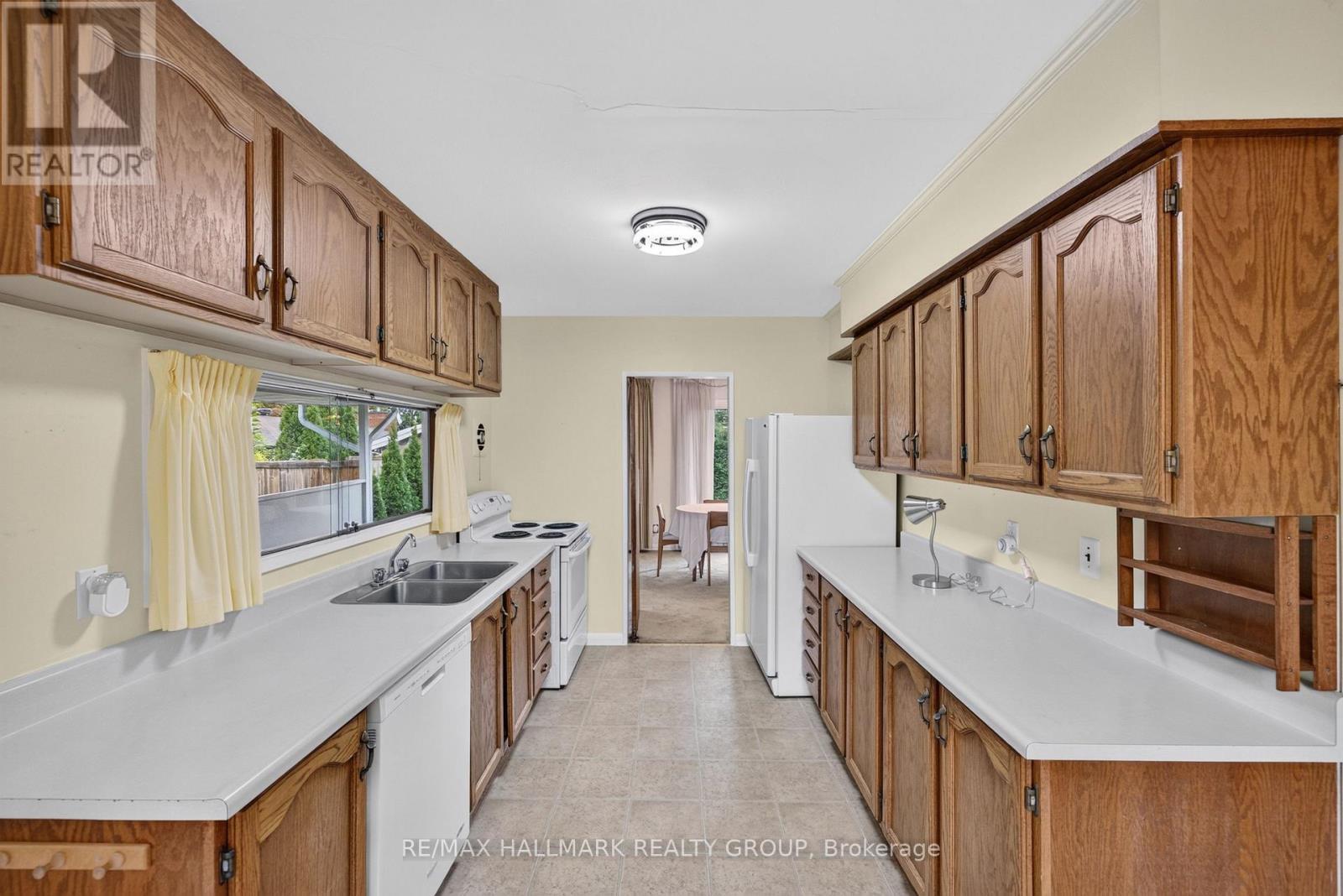 936 Parkhurst Boulevard, Ottawa, ON