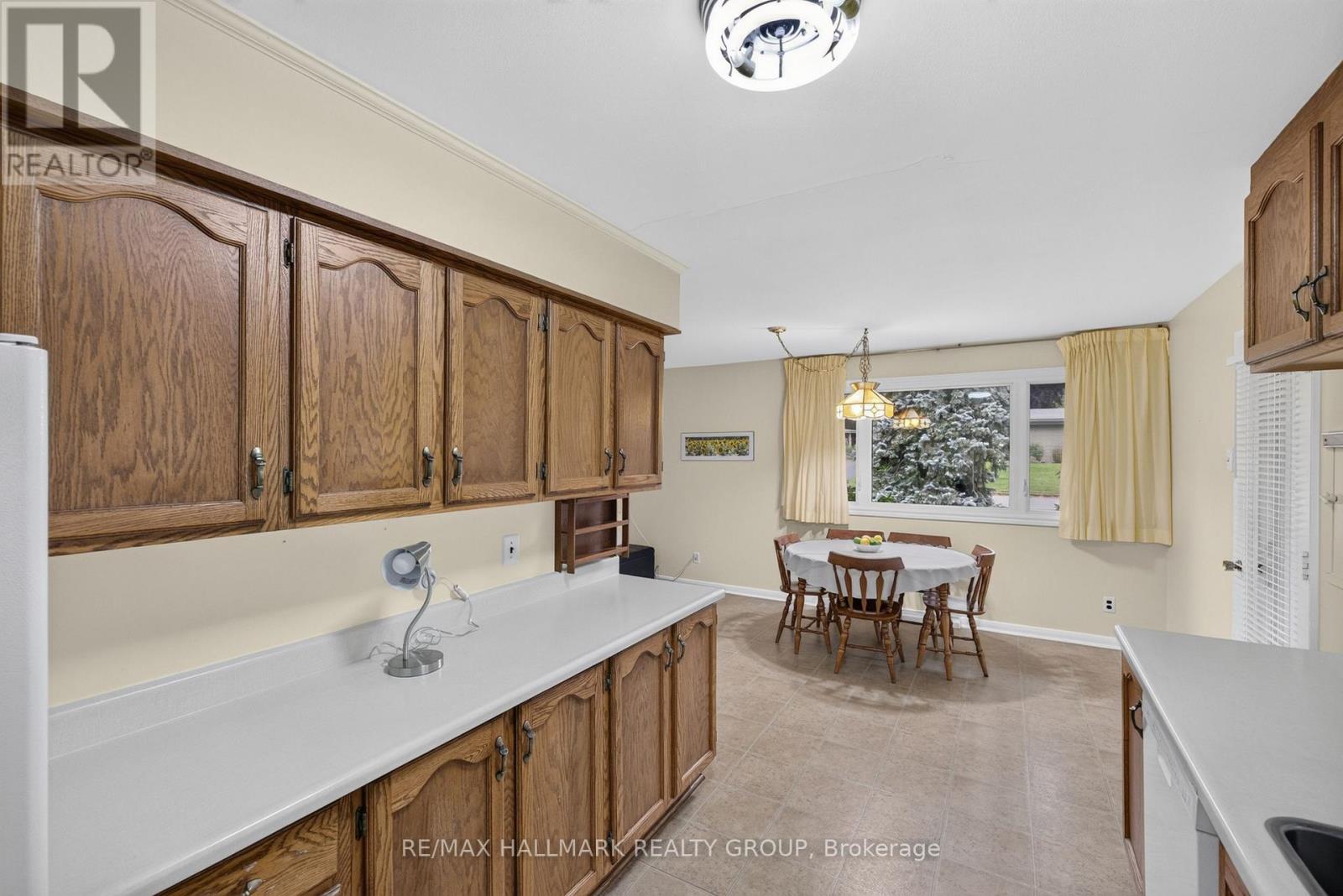 936 Parkhurst Boulevard, Ottawa, ON