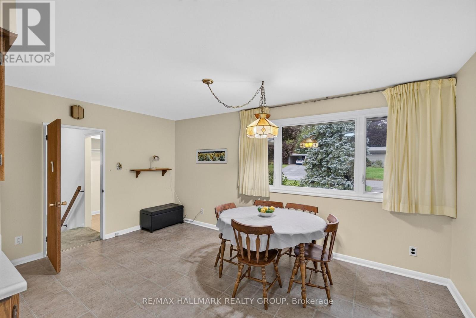 936 Parkhurst Boulevard, Ottawa, ON