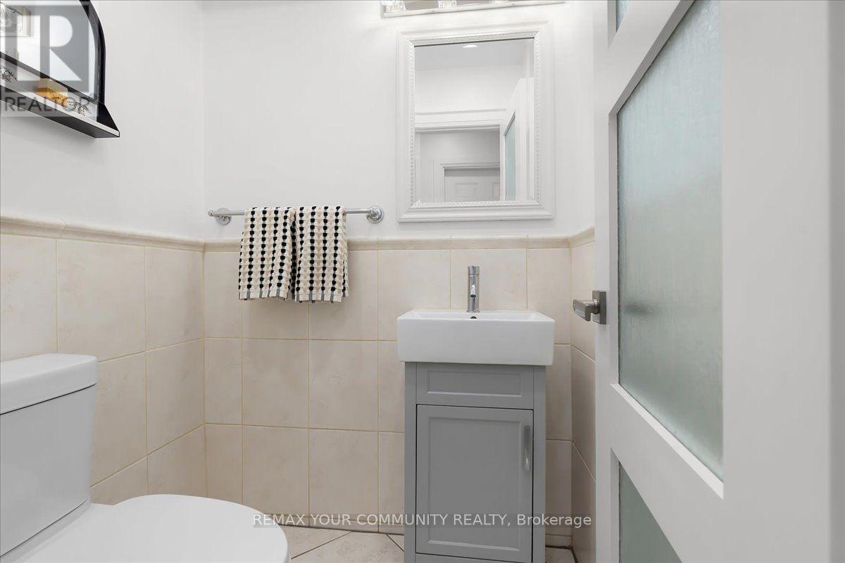 2491 Parmeer Drive, Mississauga, ON