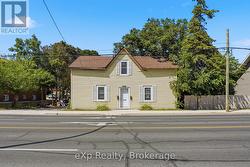 188 DUNDAS STREET W Quinte West (Trenton Ward), ON K8V 3R2