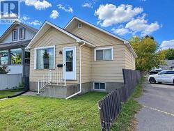819 MAY STREET N Thunder Bay (Mckeller Park), ON P7C 3S2