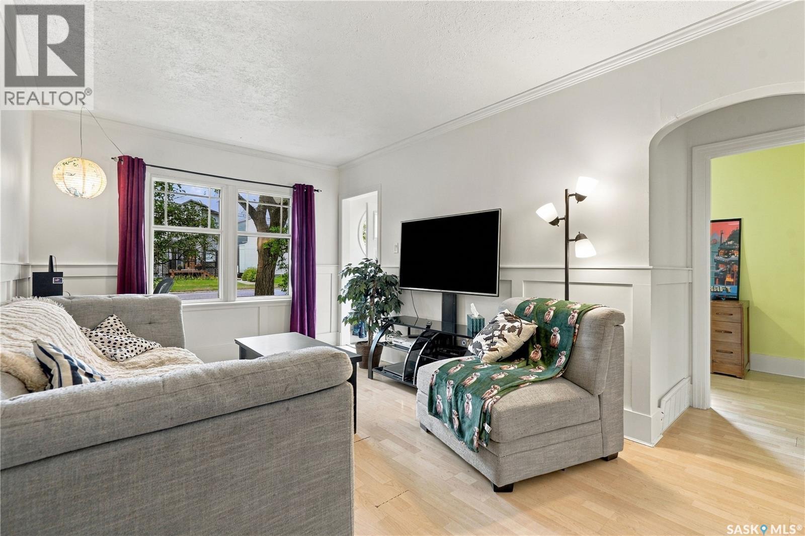 402 Taylor Street, Saskatoon, SK