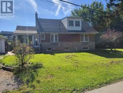 145 VARSITY ROAD Toronto, ON M6S 4P4