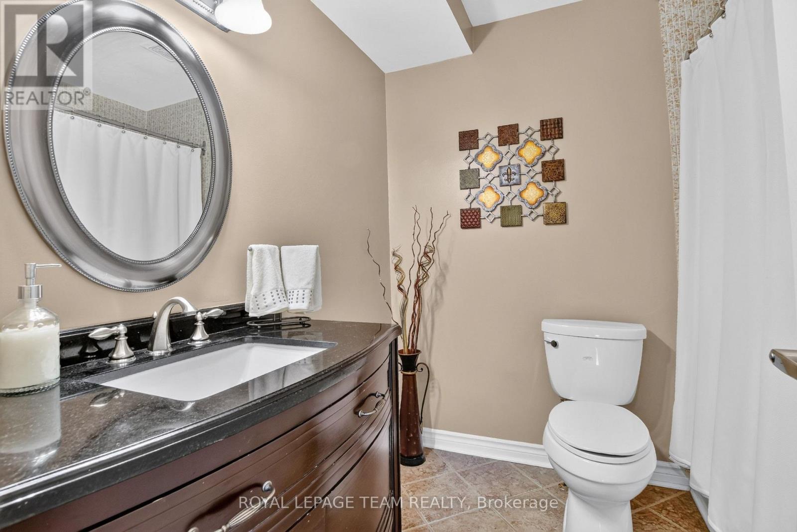 61 Amberwood Crescent, Ottawa, ON