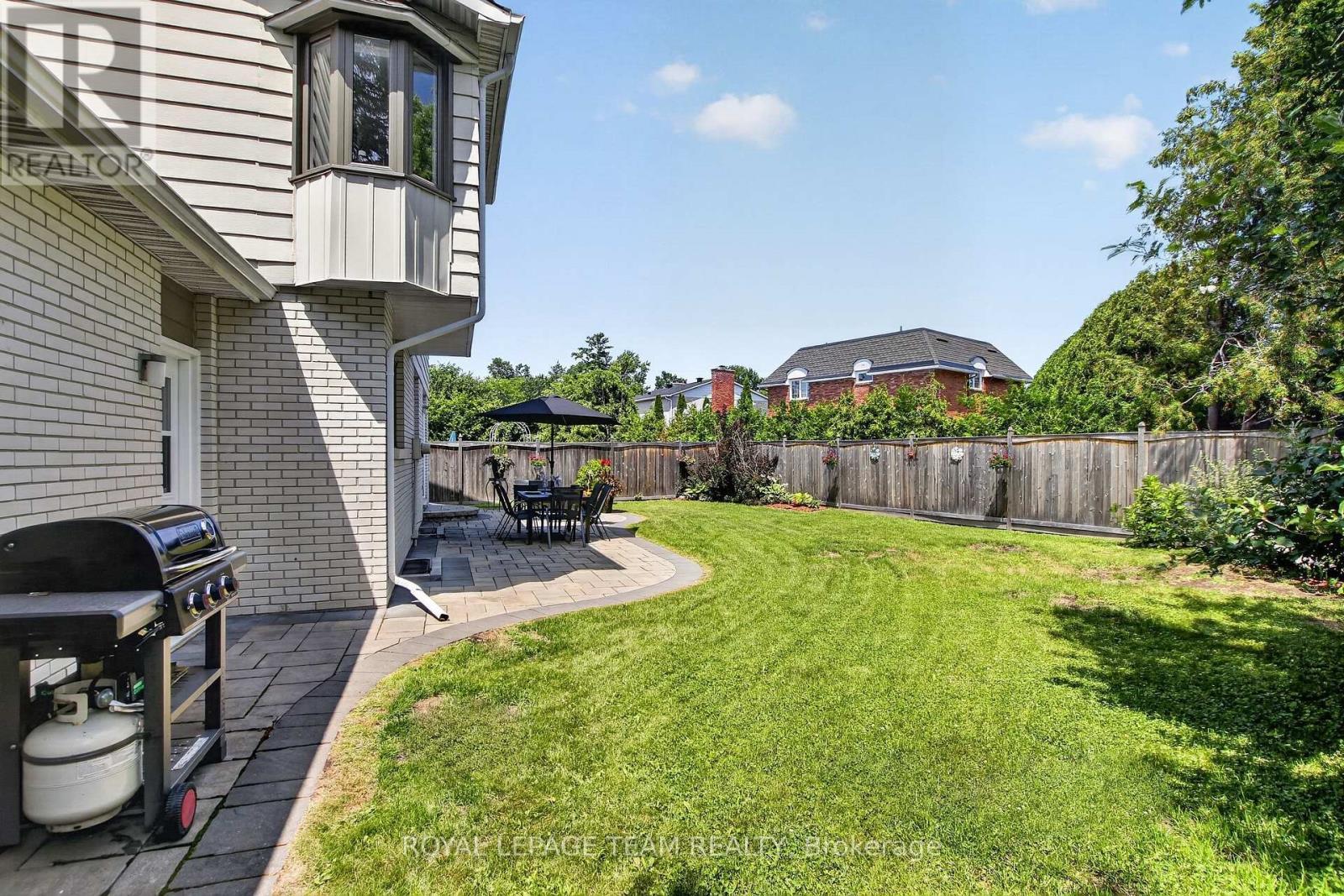 61 Amberwood Crescent, Ottawa, ON