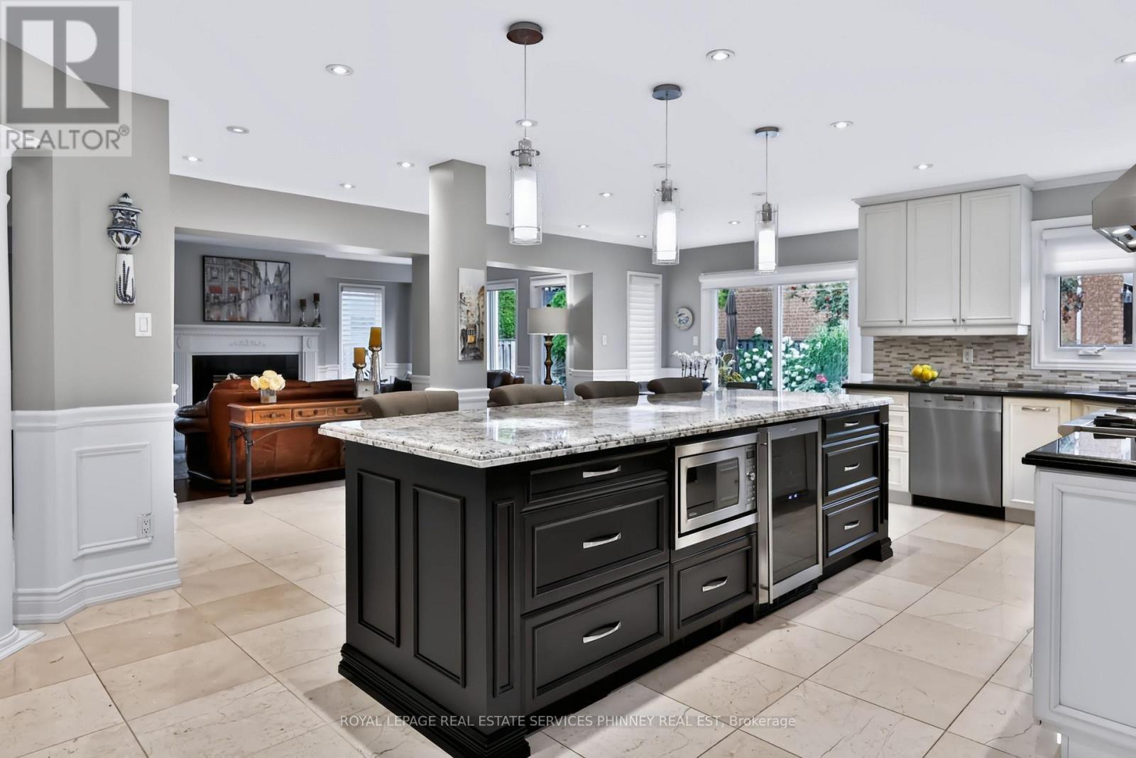 5563 Whitehorn Avenue, Mississauga, ON