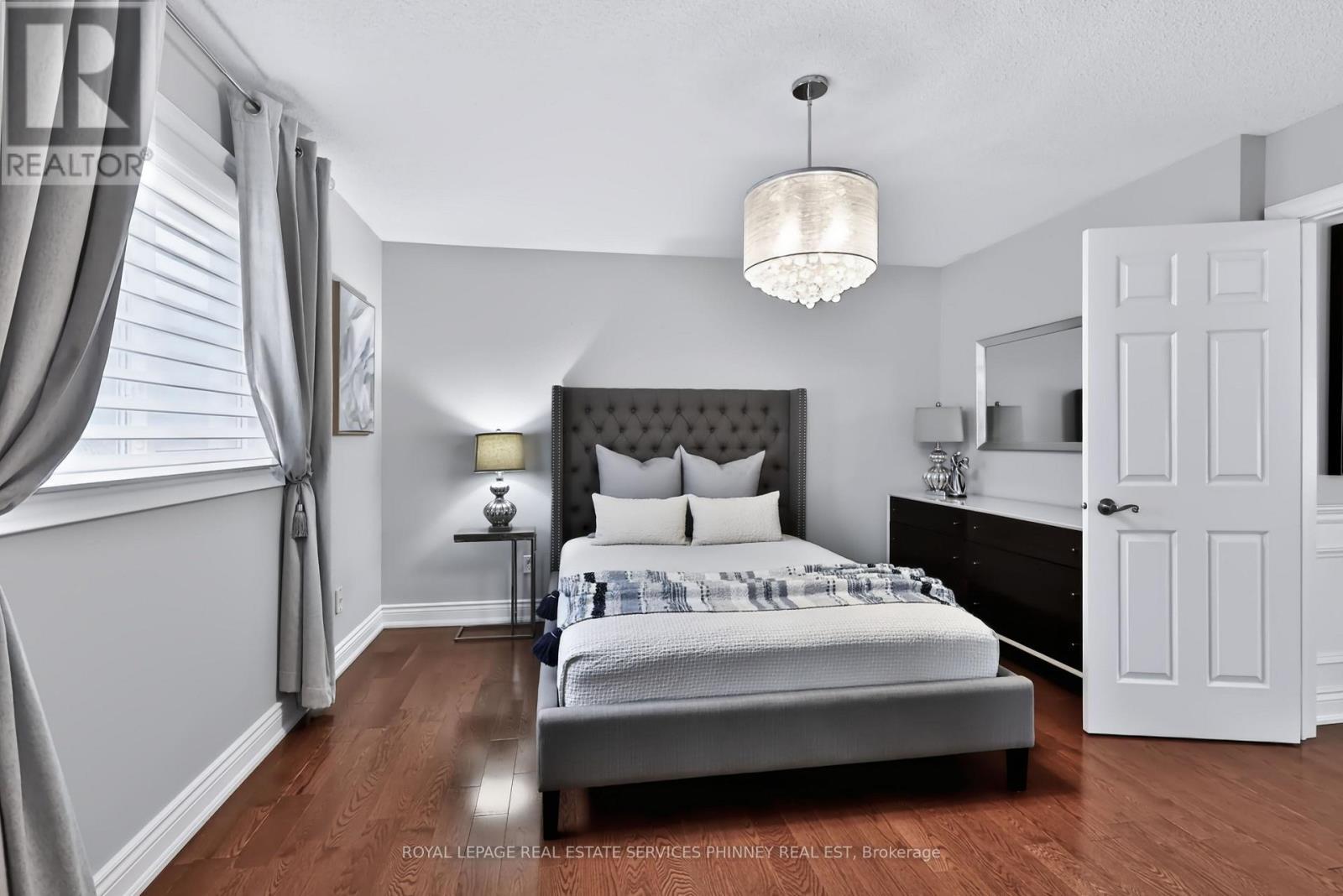 5563 Whitehorn Avenue, Mississauga, ON