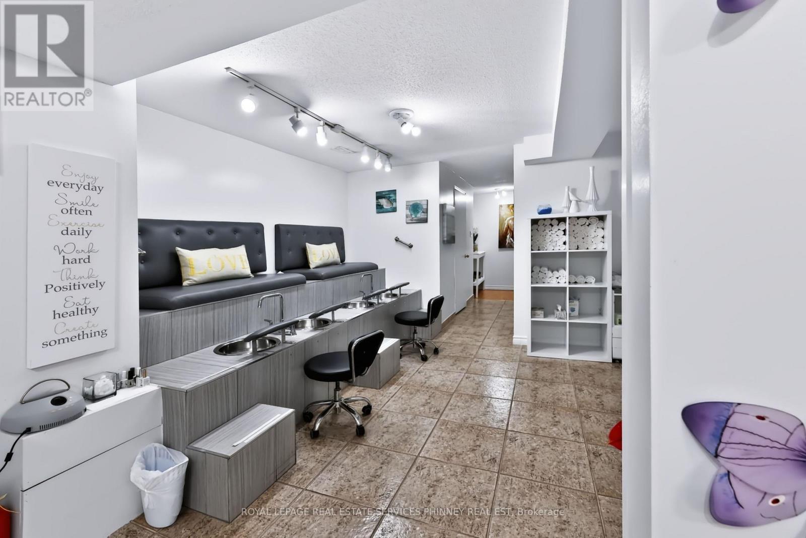 5563 Whitehorn Avenue, Mississauga, ON