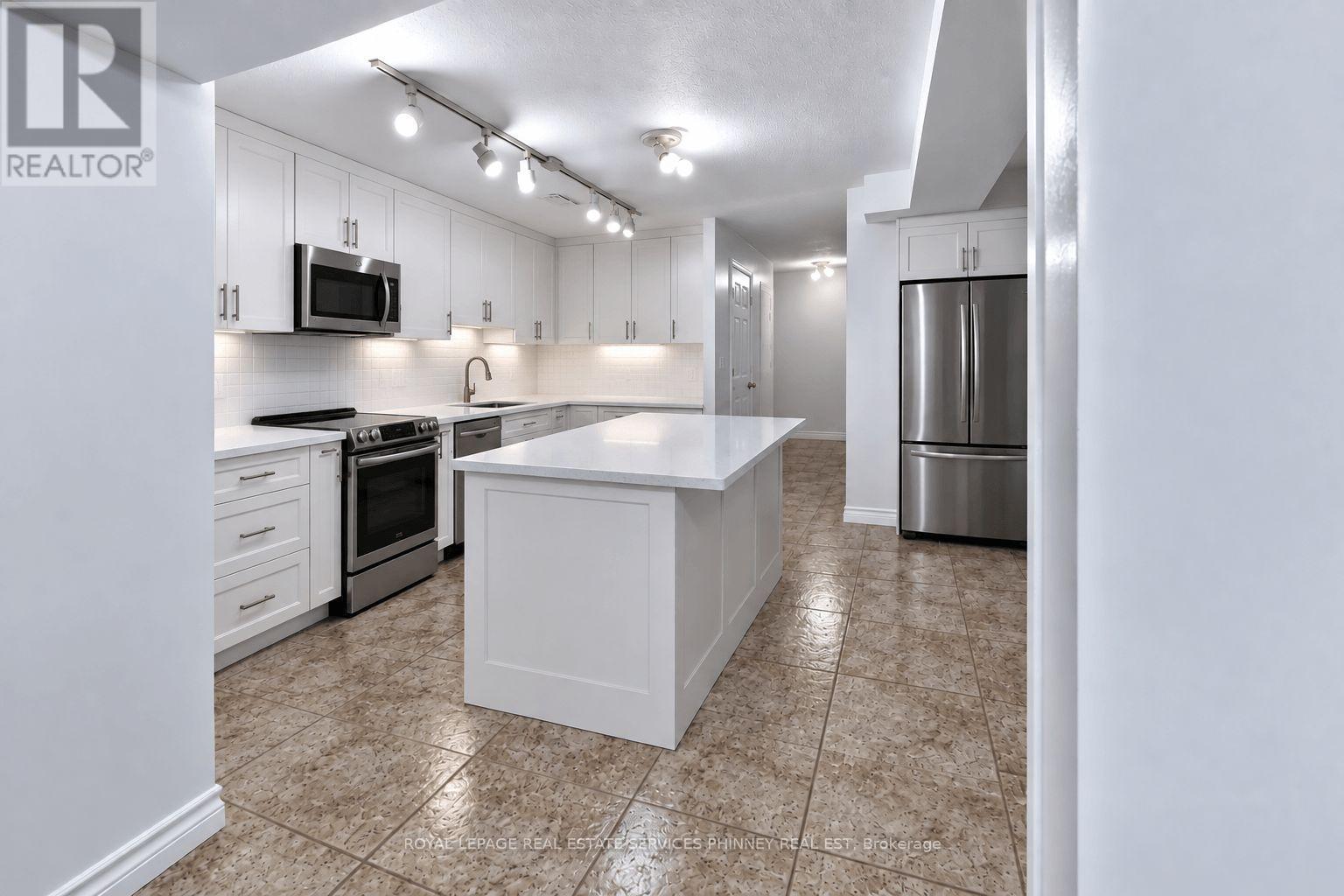 5563 Whitehorn Avenue, Mississauga, ON