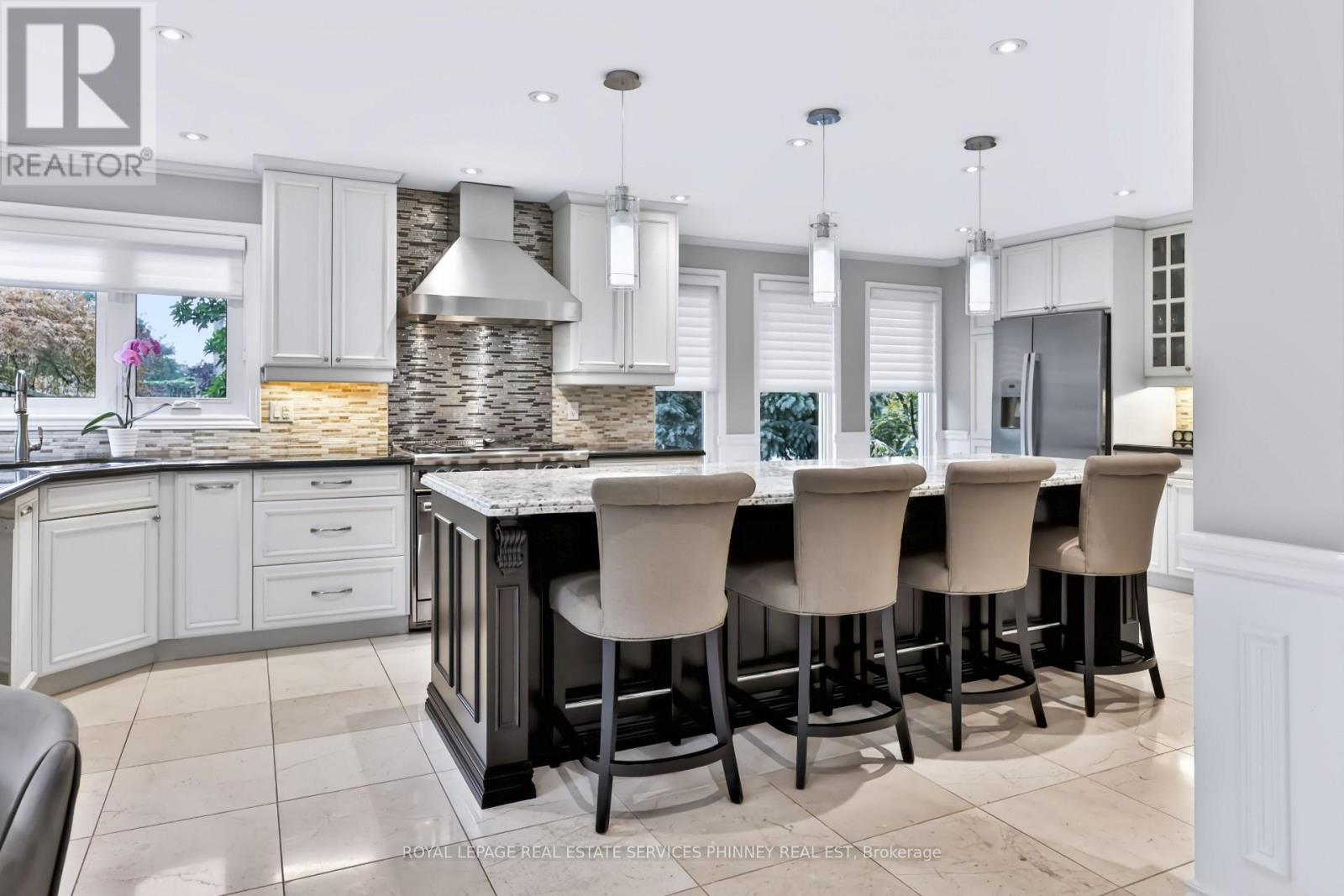 5563 Whitehorn Avenue, Mississauga, ON