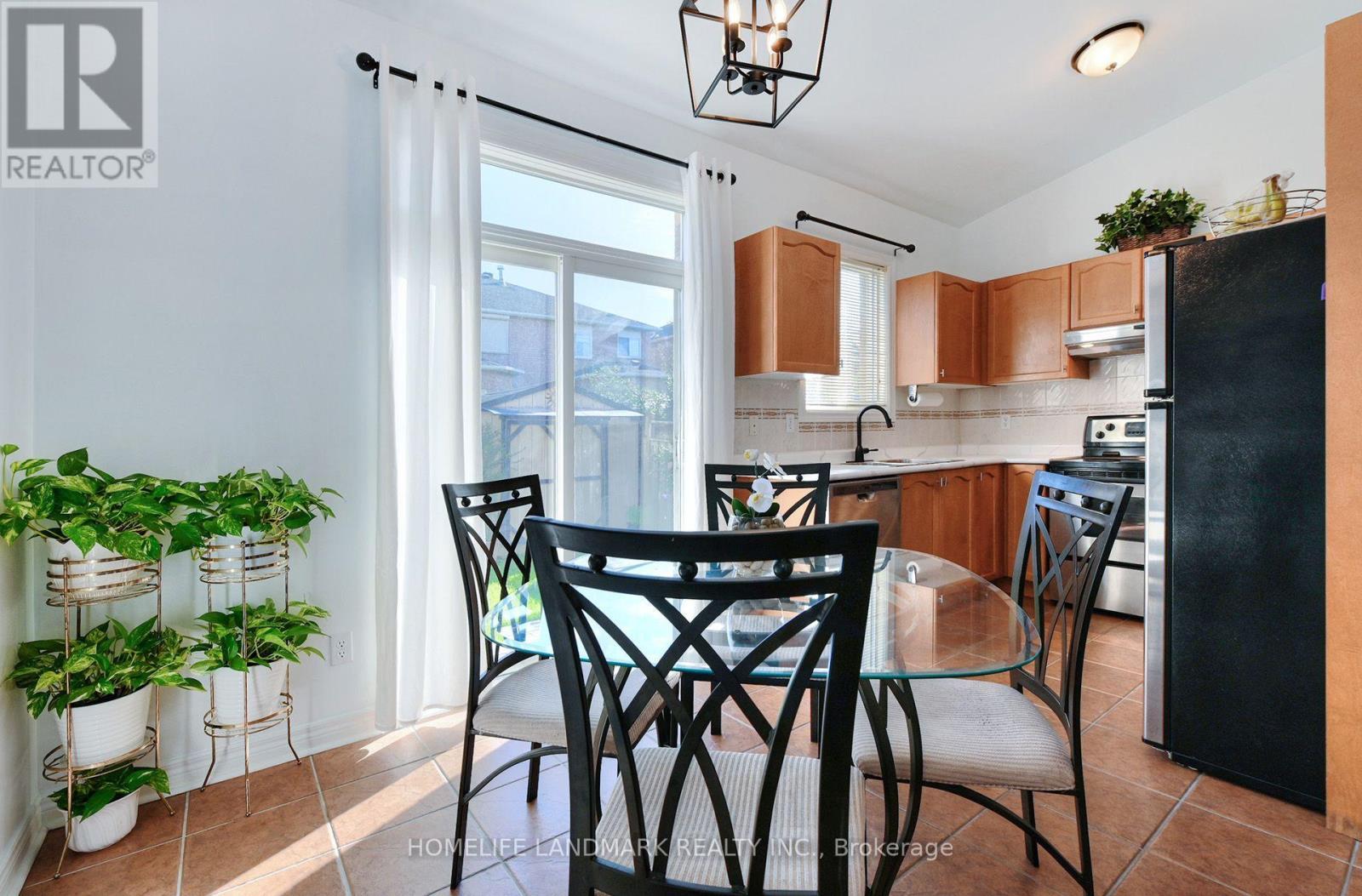 5641 Longboat Avenue, Mississauga, ON