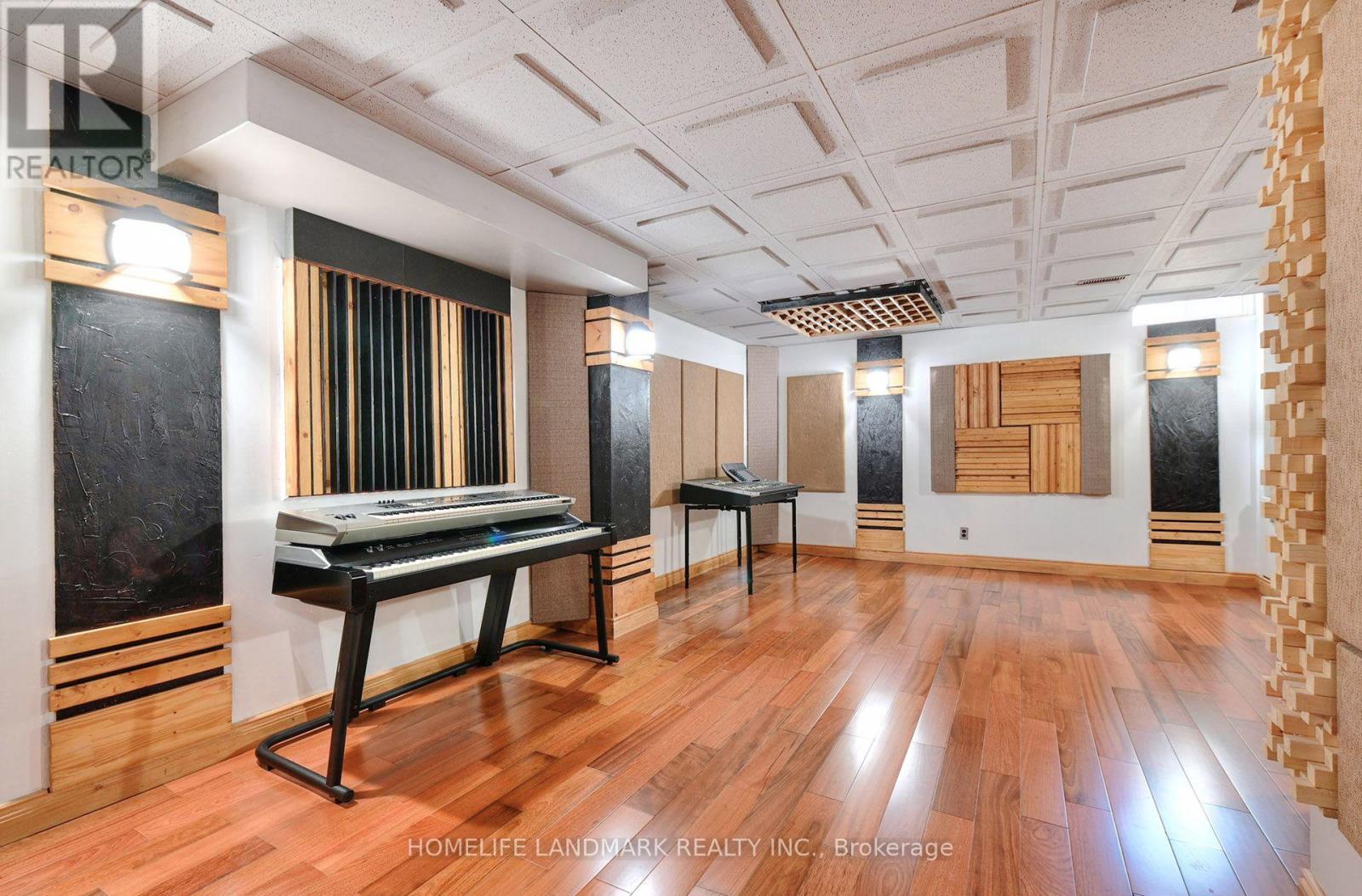 5641 Longboat Avenue, Mississauga, ON