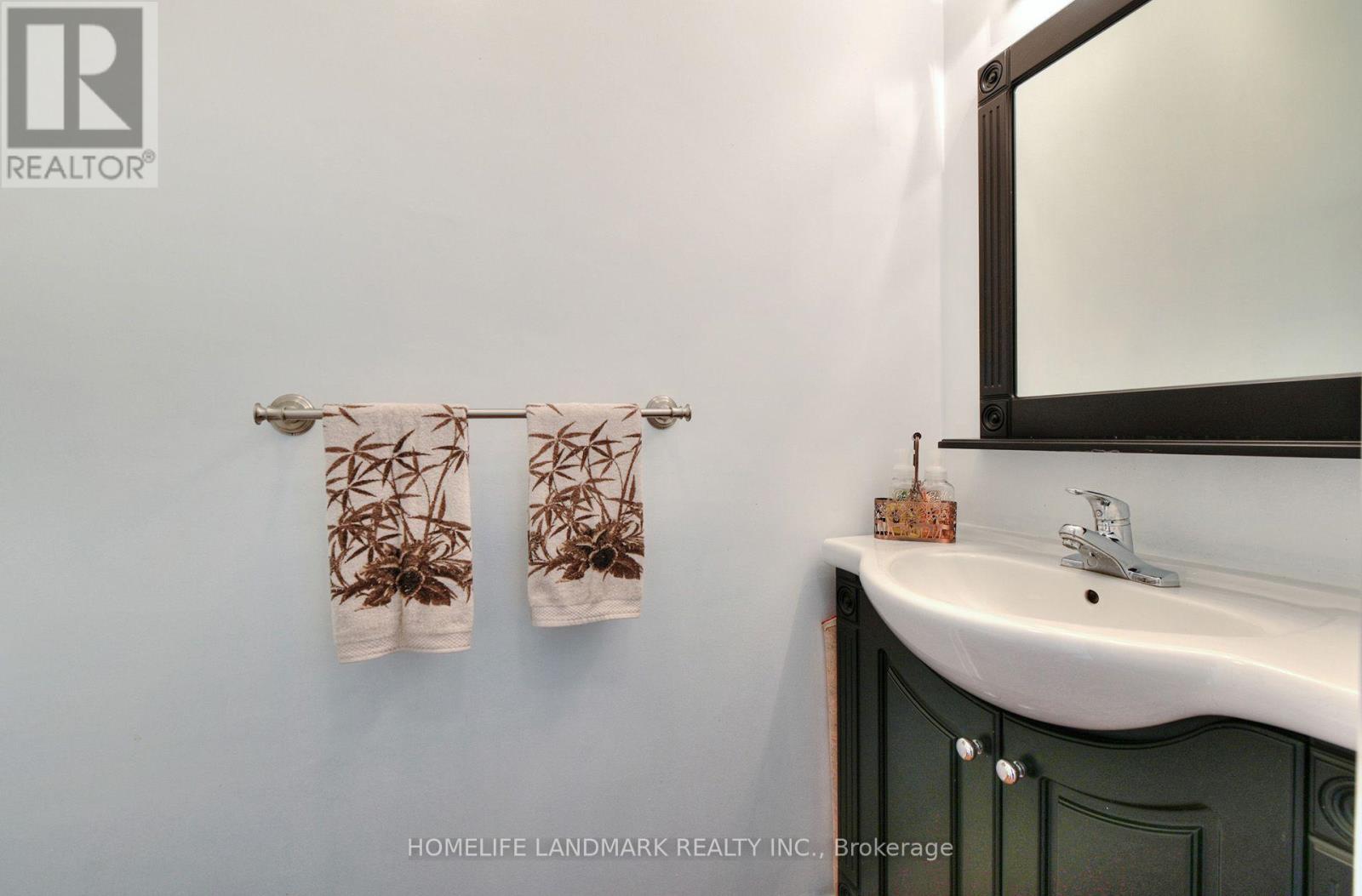 5641 Longboat Avenue, Mississauga, ON