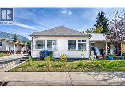 1052 6TH Avenue Fernie, BC V0B 1M0