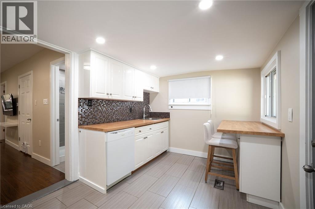 41 Biggar Avenue, Hamilton, ON