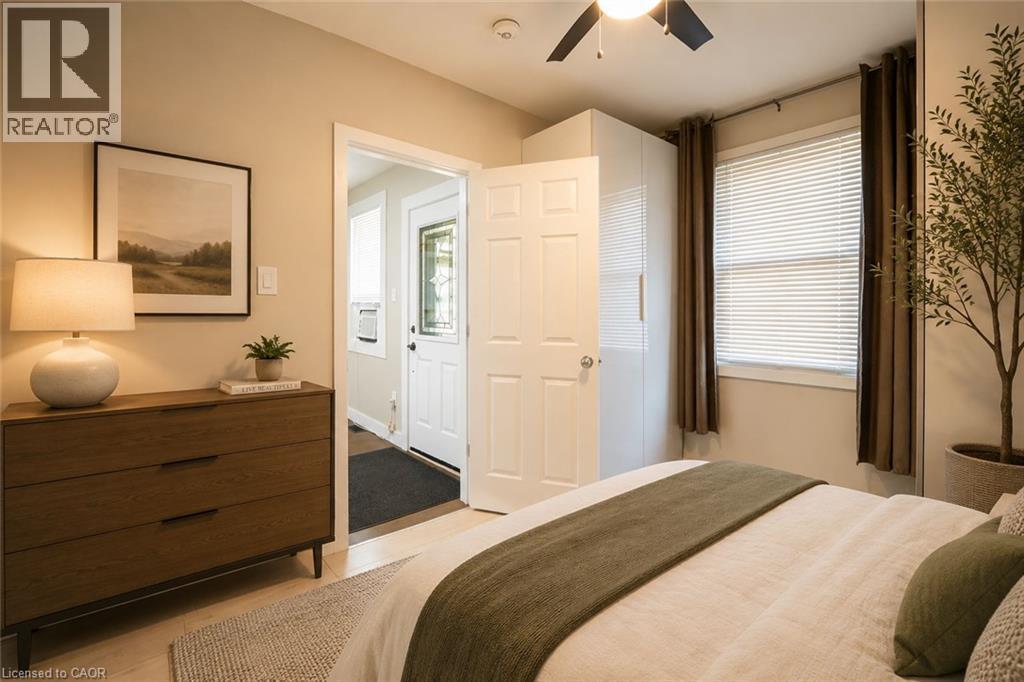 41 Biggar Avenue, Hamilton, ON