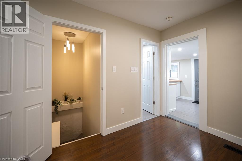 41 Biggar Avenue, Hamilton, ON