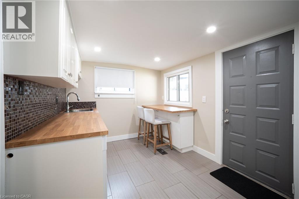 41 Biggar Avenue, Hamilton, ON