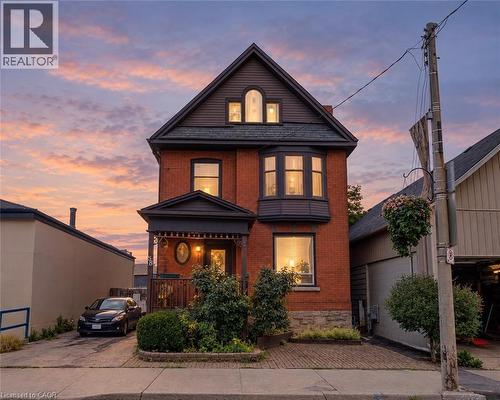 85 LOCKE Street S  Hamilton, ON L8P 4A3