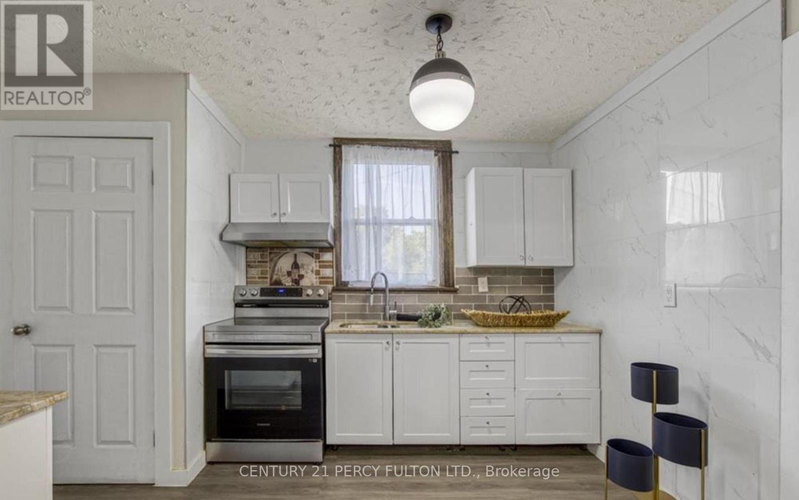 130 Stirton Street, Hamilton, ON