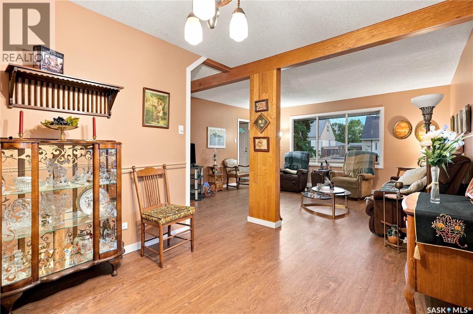 4230 6Th Avenue, Regina, SK