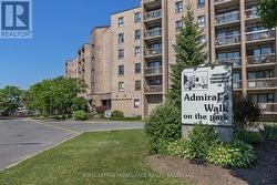 215 - 334 QUEEN MARY ROAD Kingston (West Of Sir John A. Blvd), ON K7M 7E7