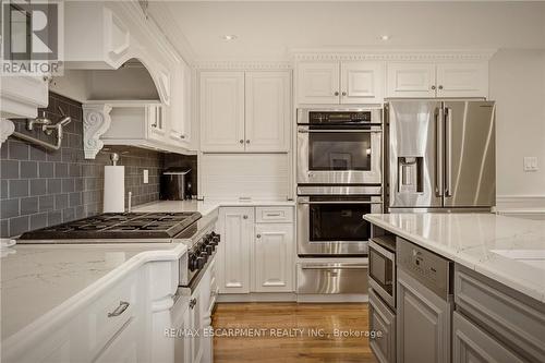 74 Oak Knoll Drive, Hamilton, ON 