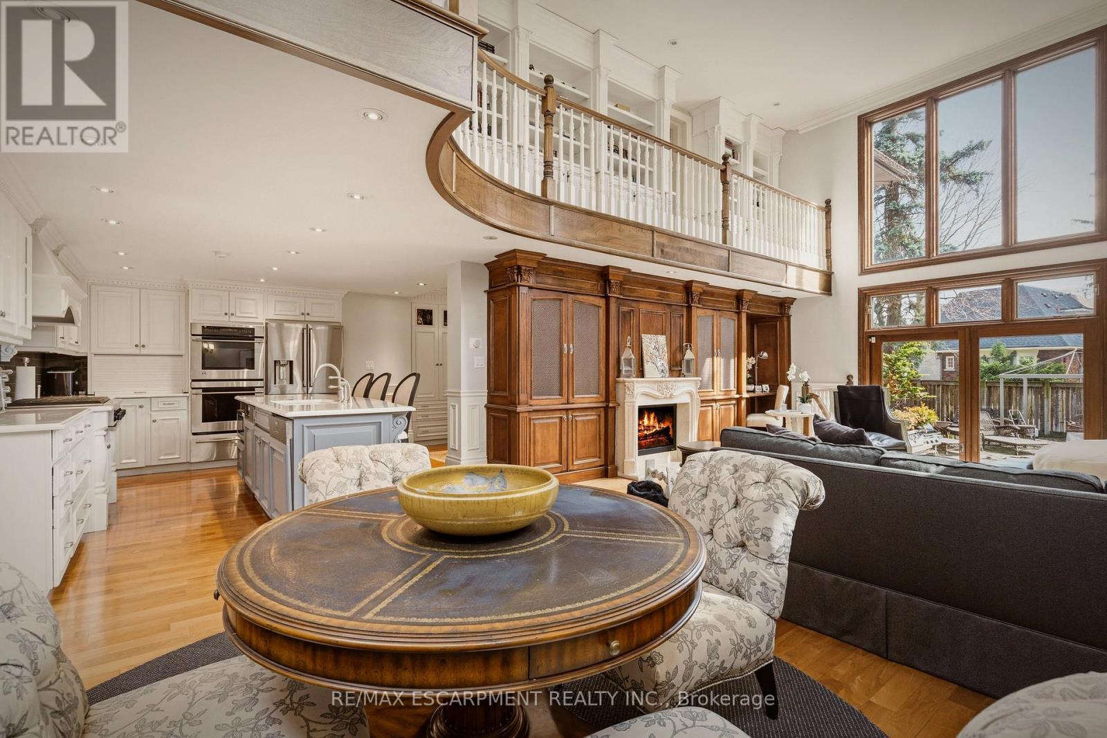 74 Oak Knoll Drive, Hamilton, ON