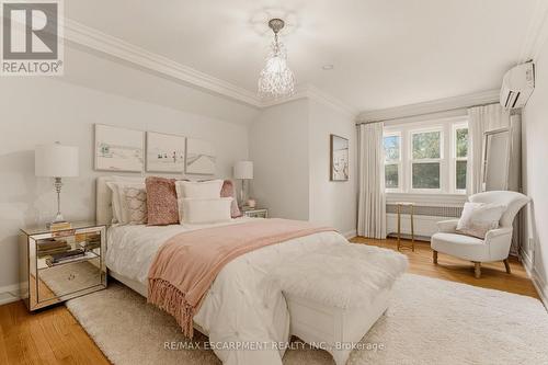 74 Oak Knoll Drive, Hamilton, ON 