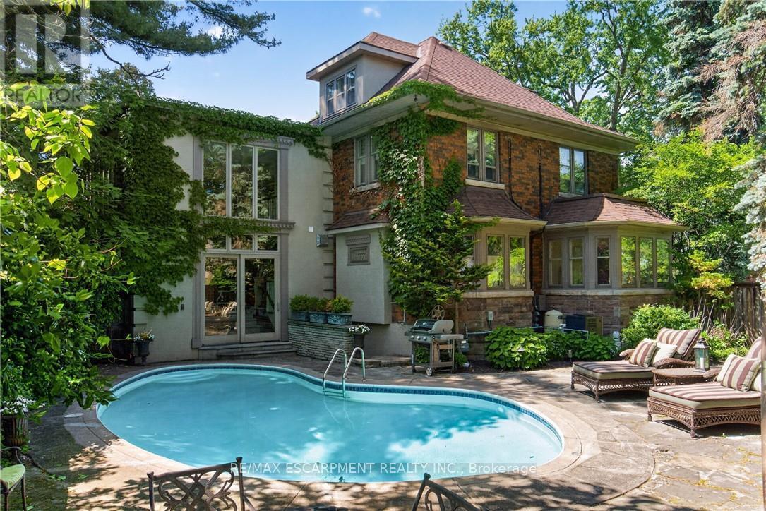 74 Oak Knoll Drive, Hamilton, ON