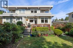 219 Michigan St Victoria, BC V8V 1R4