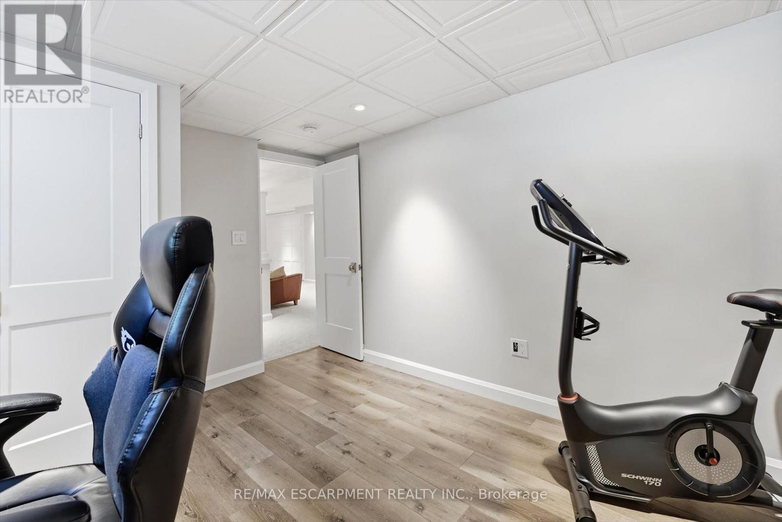 2120 Cavendish Drive, Burlington, ON