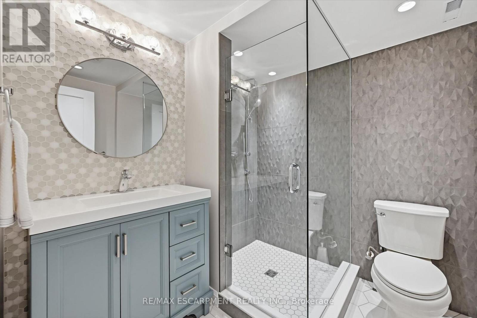2120 Cavendish Drive, Burlington, ON