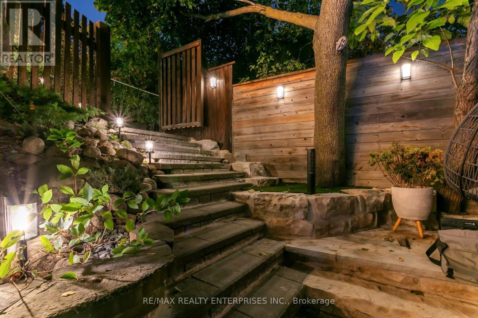 2683 Kingsberry Crescent, Mississauga, ON
