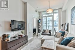 2808 - 55 BREMNER BOULEVARD E Toronto, ON M5J 0A6
