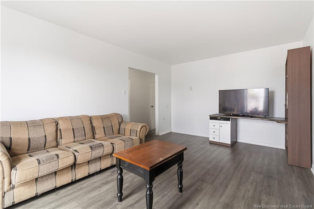 25 Terris Ave, Moncton, NB