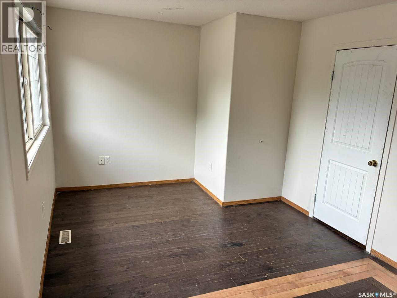 1210 14Th Avenue, Regina, SK