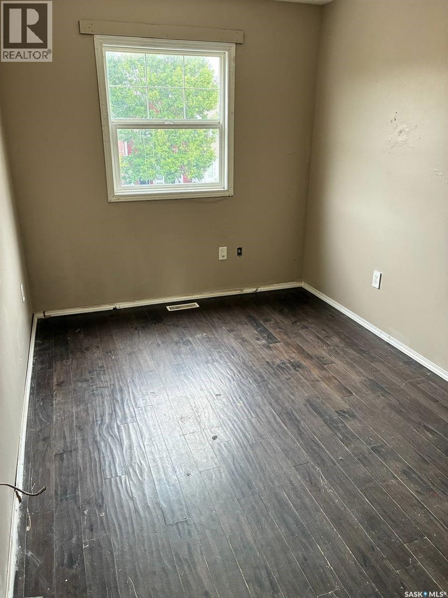 1210 14Th Avenue, Regina, SK