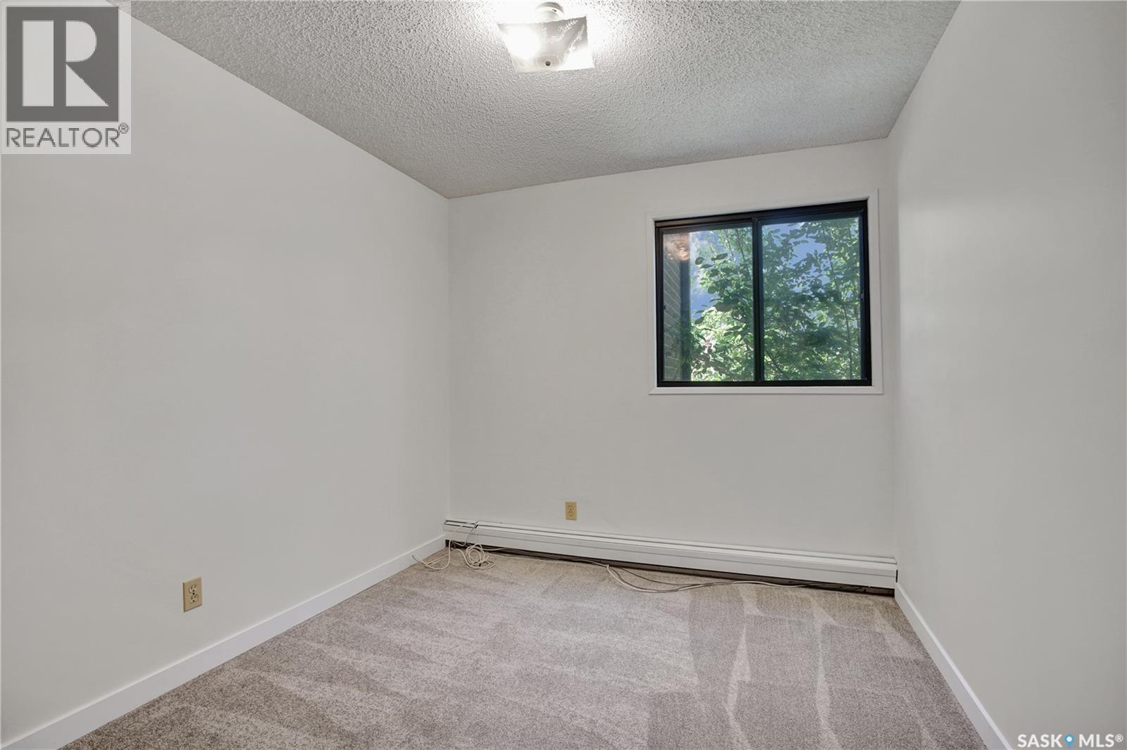 202 403 Tait Court, Saskatoon, SK