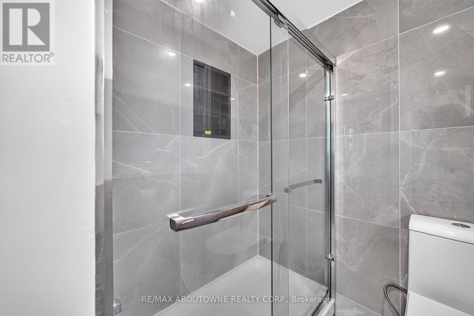 668 Greycedar Crescent, Mississauga, ON