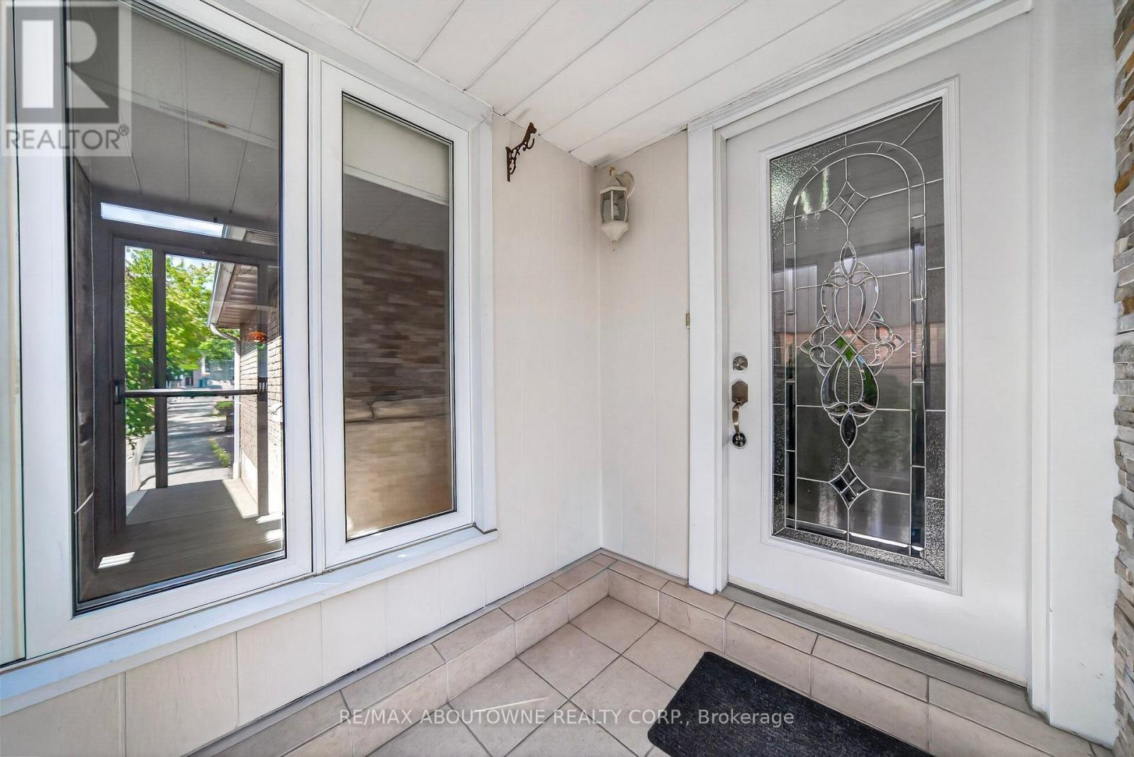 668 Greycedar Crescent, Mississauga, ON