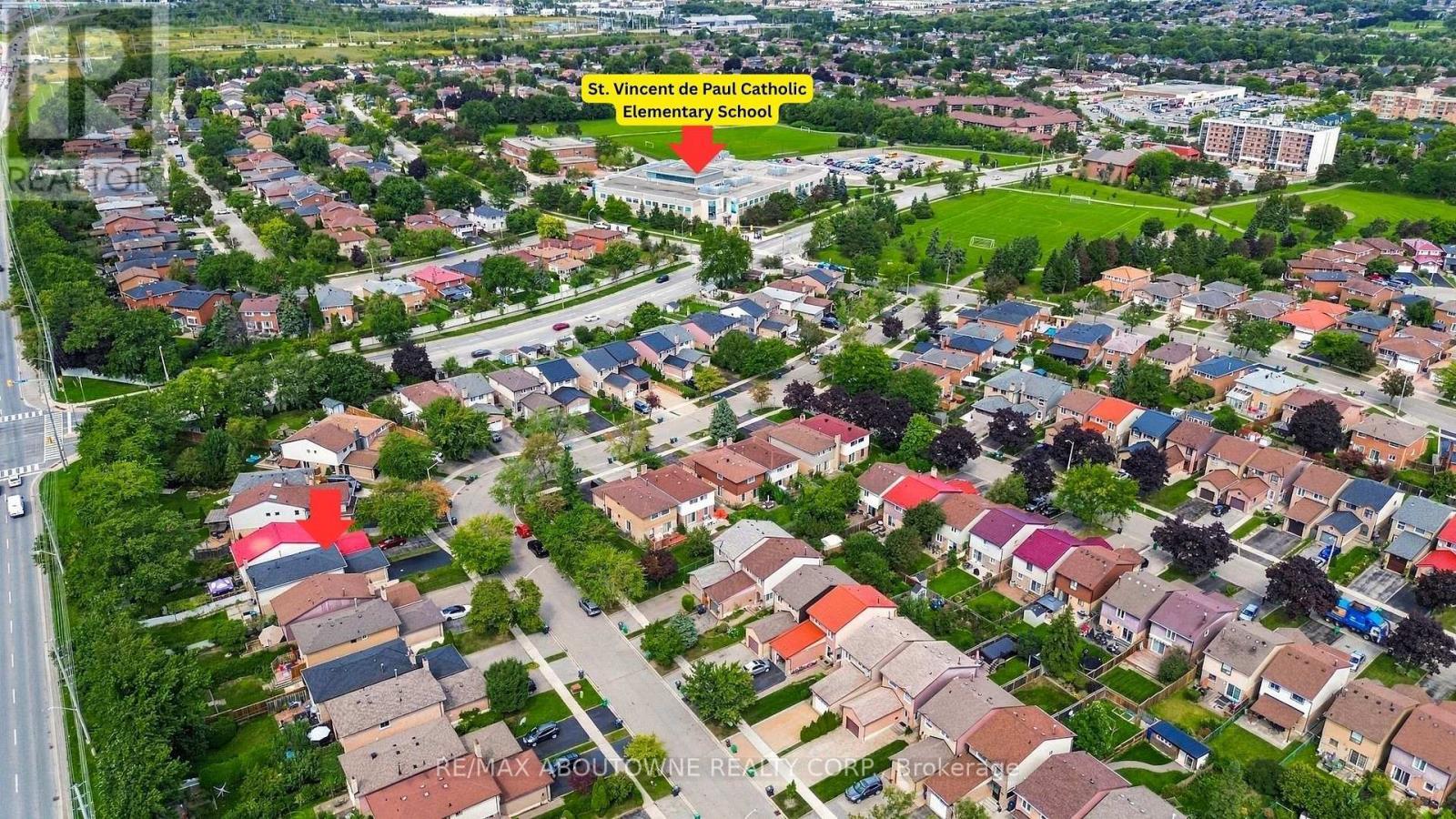 668 Greycedar Crescent, Mississauga, ON